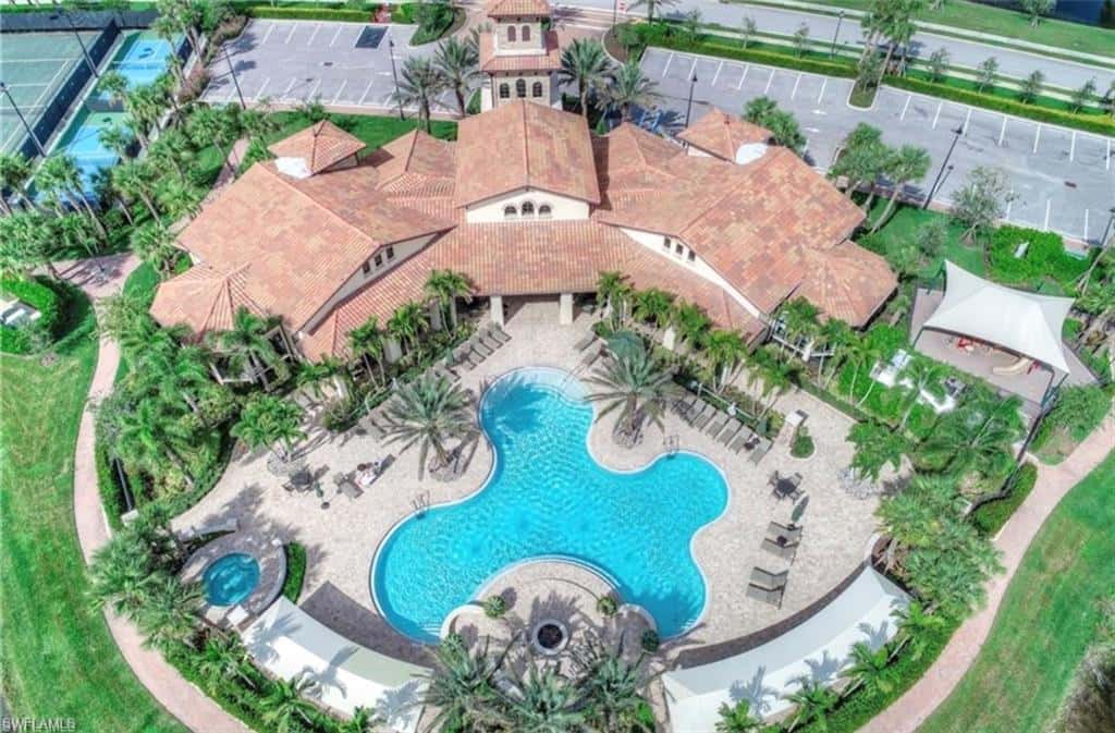 9086 Woodhurst Dr, Naples, photo 40