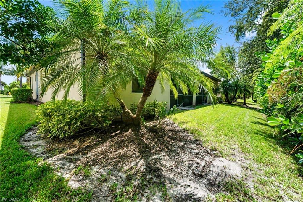 9086 Woodhurst Dr, Naples, photo 35
