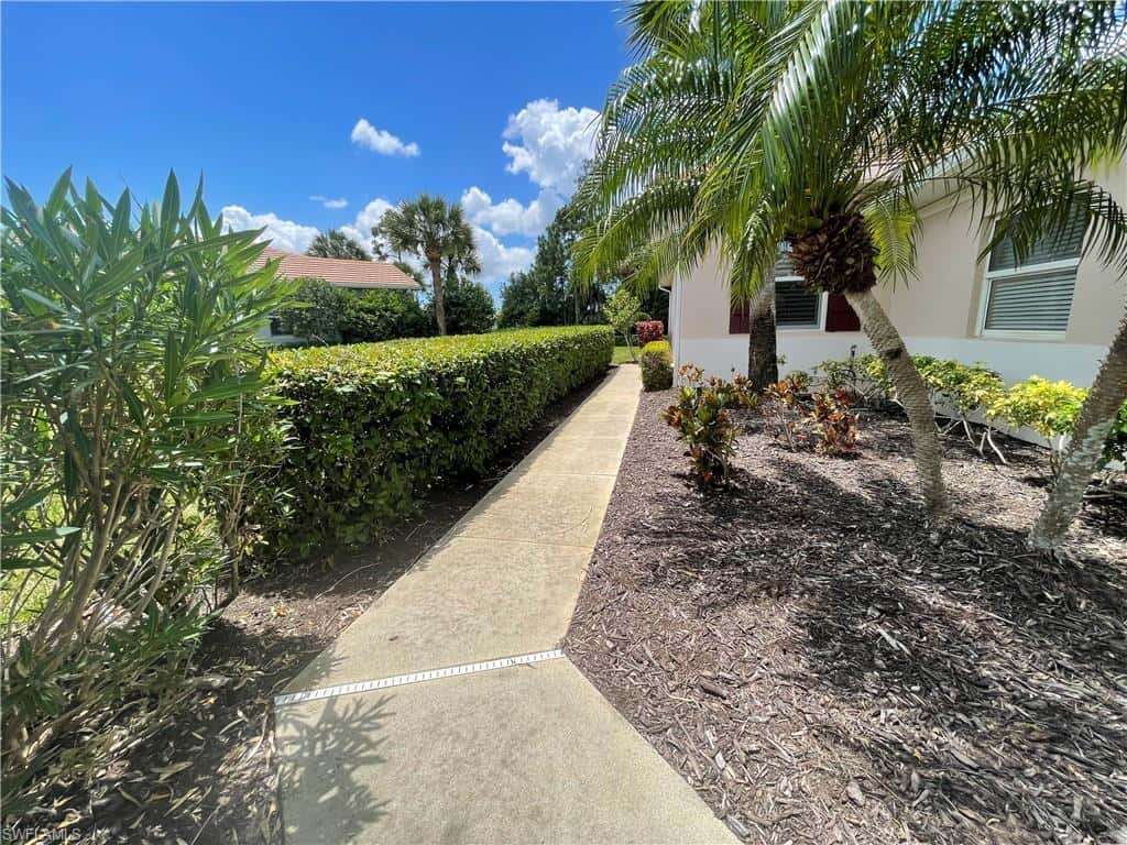 10630 Camarelle Cir, Fort Myers, photo 6