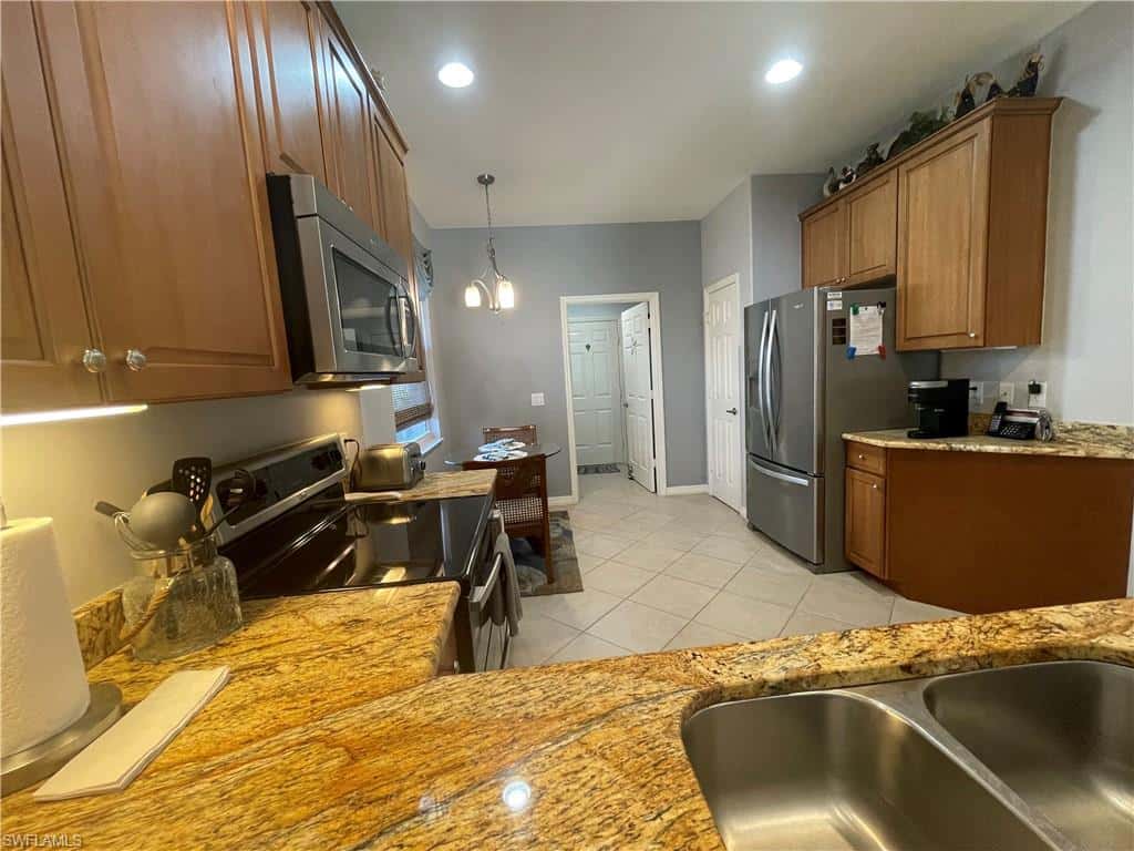 10630 Camarelle Cir, Fort Myers, photo 21