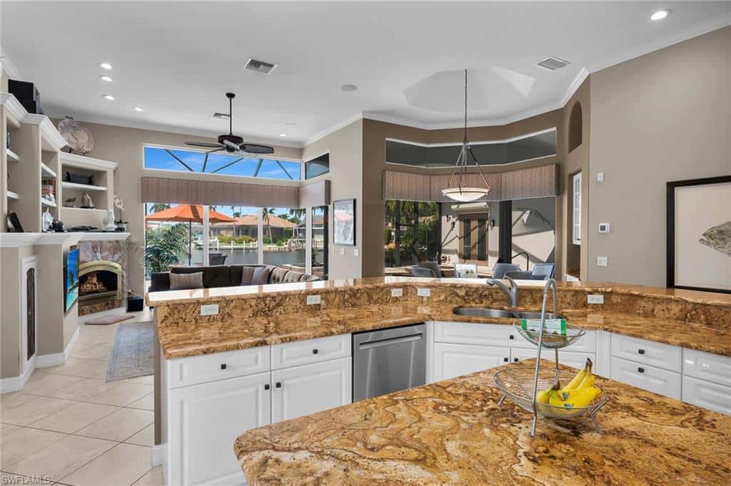 136 Shorecrest Ct, Marco Island, photo 13