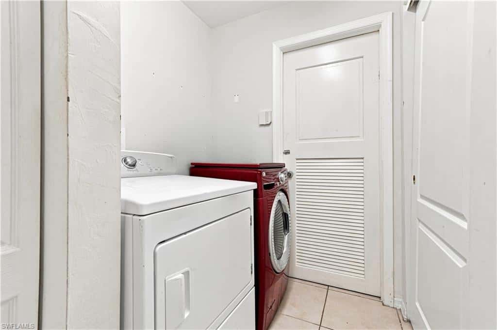 1140 Golden Gate Blvd, Naples, photo 27