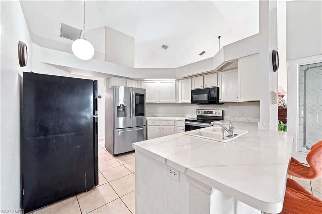 1140 Golden Gate Blvd, Naples, photo 17