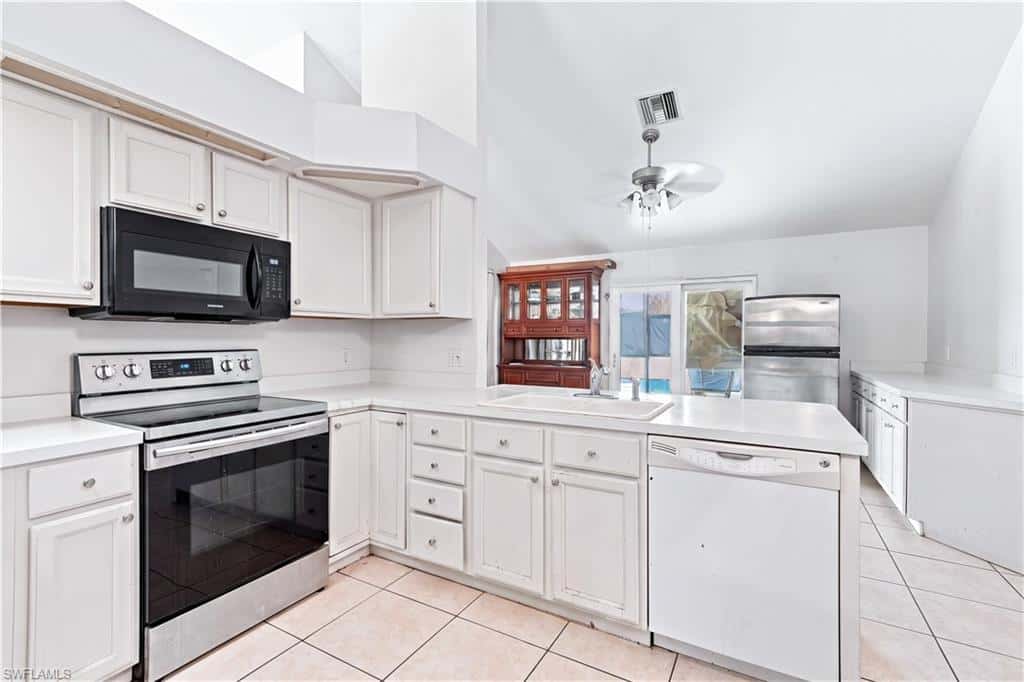 1140 Golden Gate Blvd, Naples, photo 16