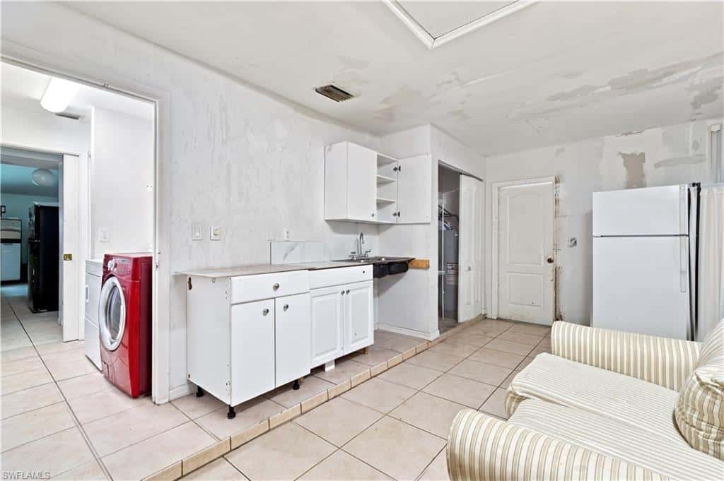 1140 Golden Gate Blvd, Naples, photo 26