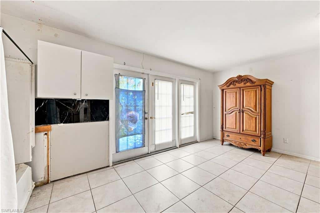 1140 Golden Gate Blvd, Naples, photo 14