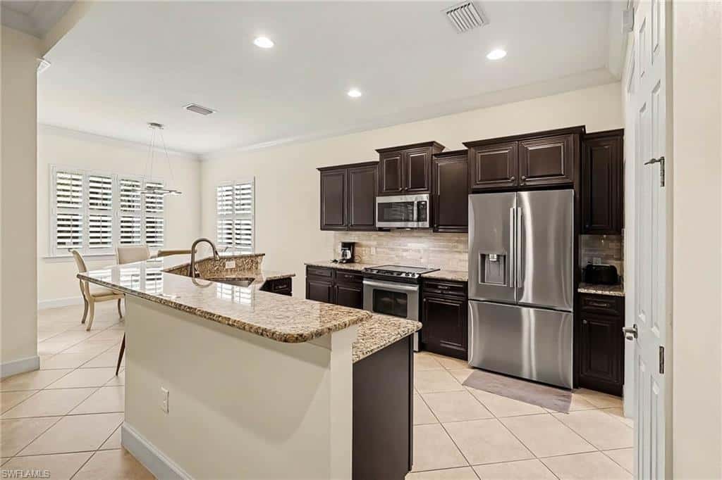 10534 Yorkstone Dr, Bonita Springs, photo 13