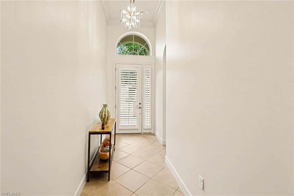 10534 Yorkstone Dr, Bonita Springs, photo 4