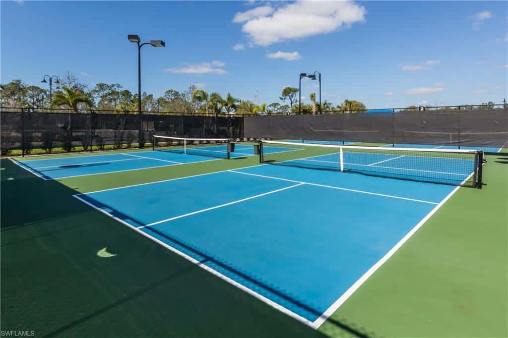 7700 Winding Cypress Dr, Naples, photo 36