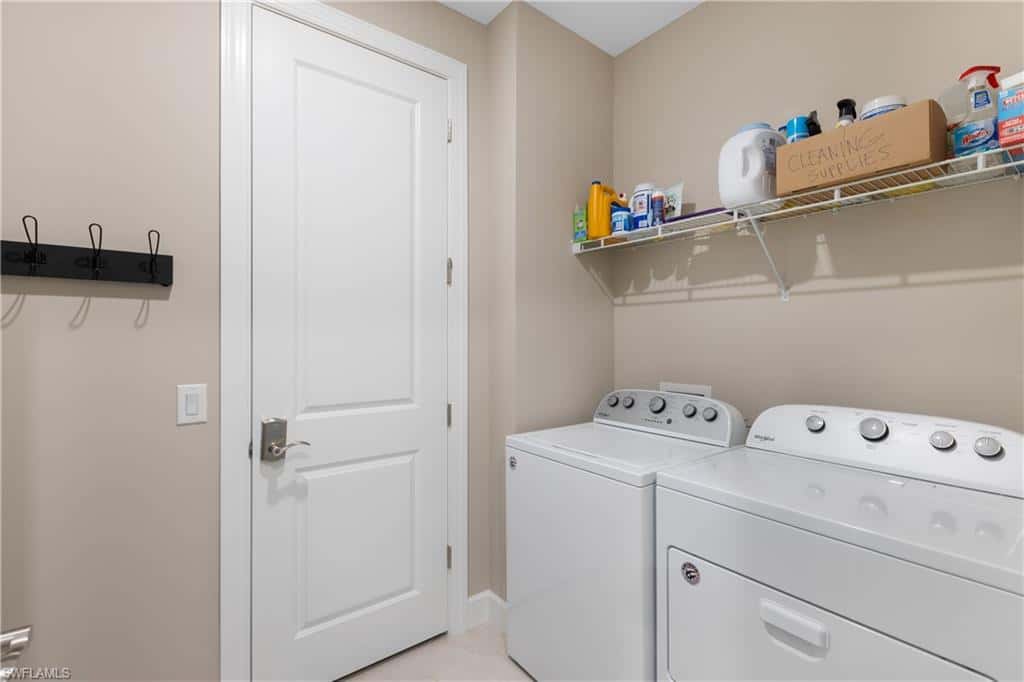 7700 Winding Cypress Dr, Naples, photo 28