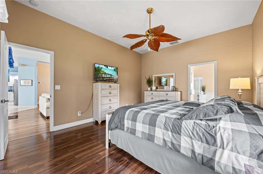 205 37th Ln, Cape Coral, photo 23