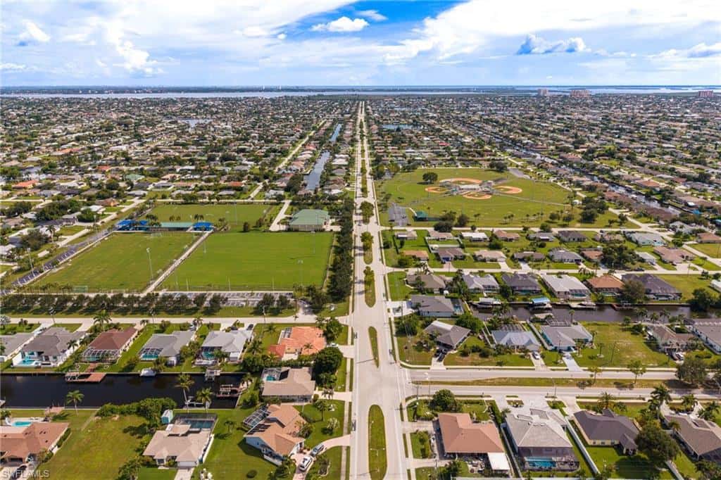 205 37th Ln, Cape Coral, photo 44