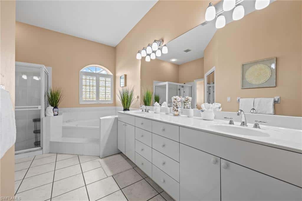 205 37th Ln, Cape Coral, photo 25