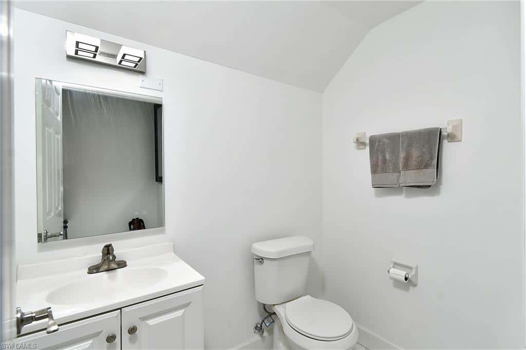 8213 Laurel Lakes Blvd, Naples, photo 28