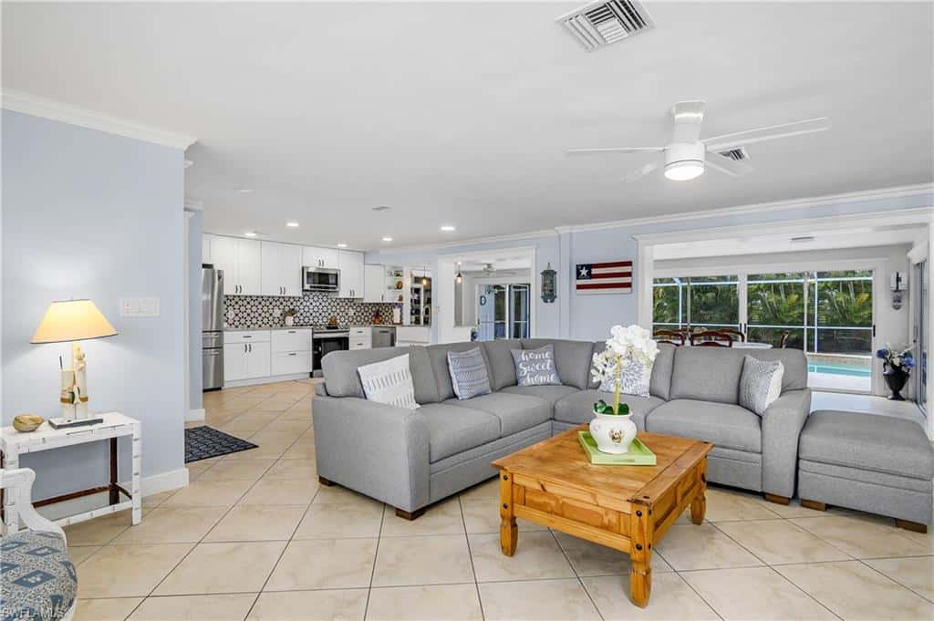 1072 Wisconsin Dr, Naples, photo 9