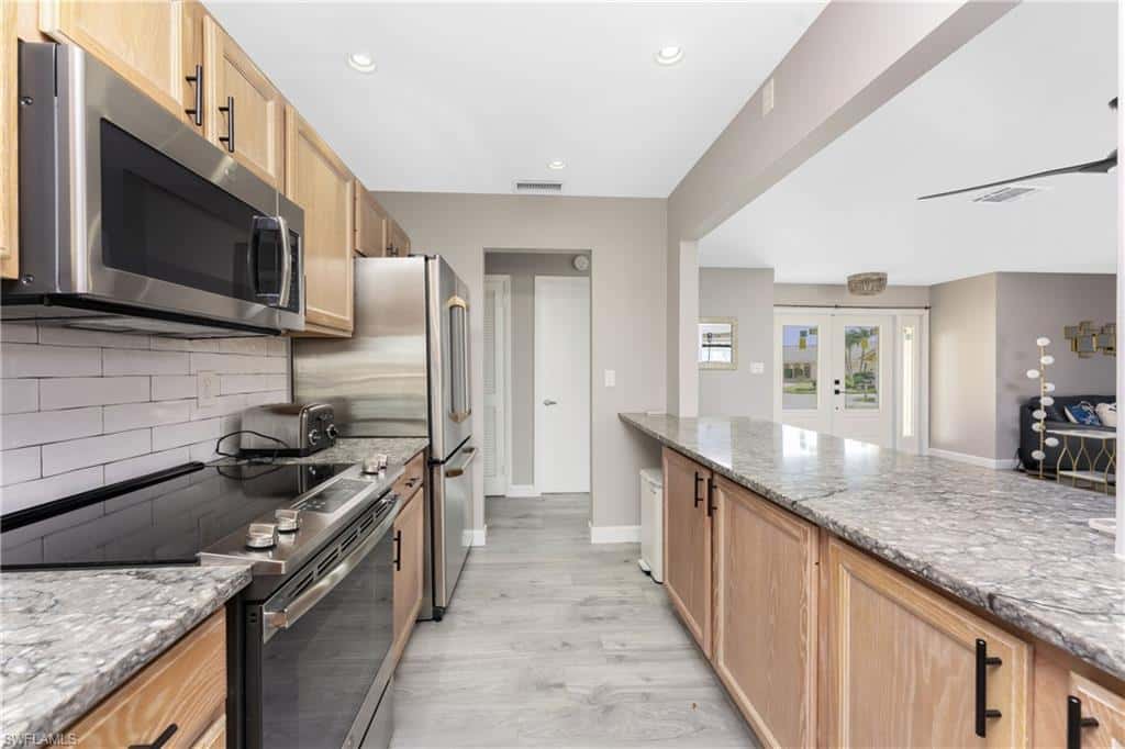951 Lassino Ct, Punta Gorda, photo 22