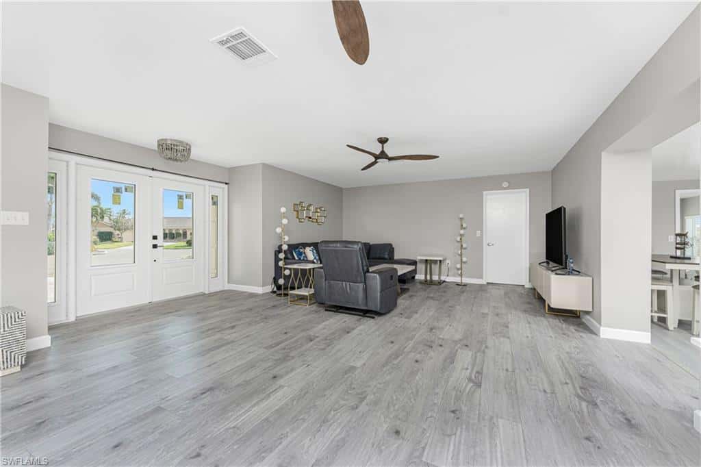 951 Lassino Ct, Punta Gorda, photo 7