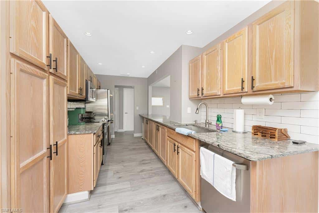 951 Lassino Ct, Punta Gorda, photo 20