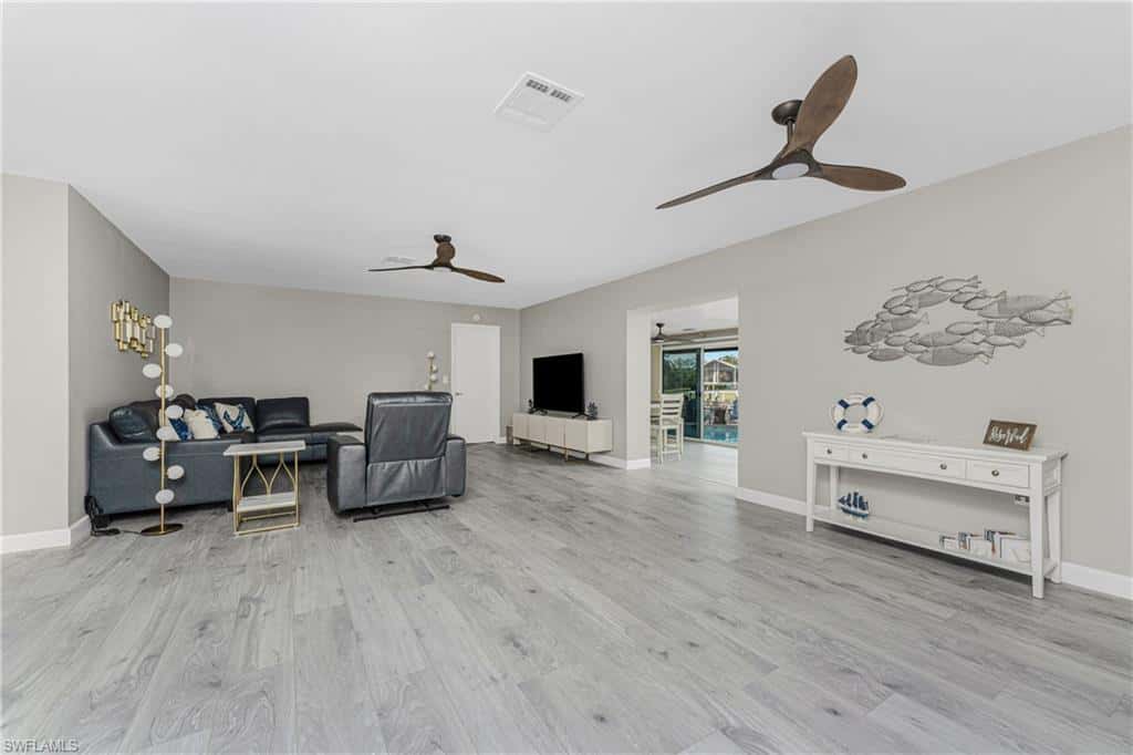 951 Lassino Ct, Punta Gorda, photo 8
