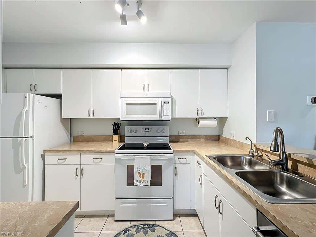 8930 Colonnades Ct #626, Bonita Springs, photo 7