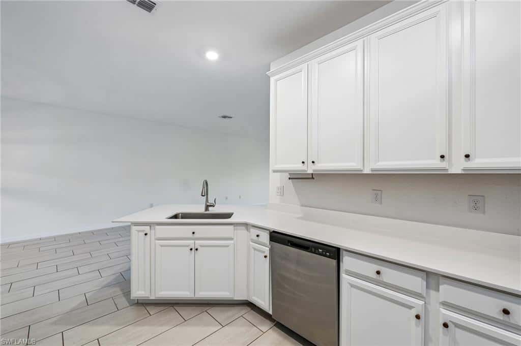 2583 Vine Ave, Naples, photo 13
