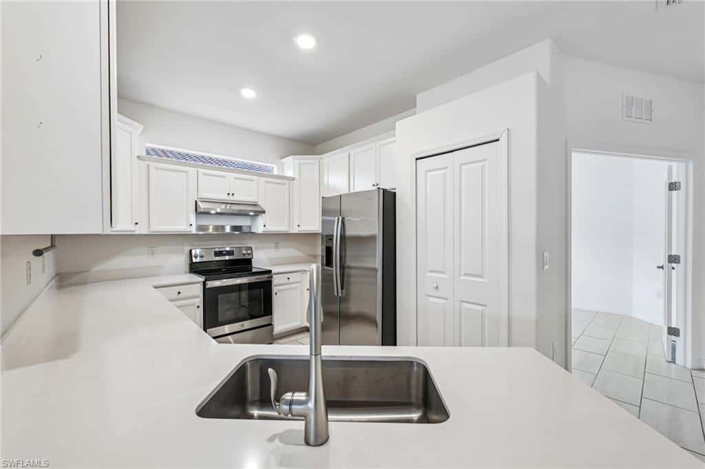 2583 Vine Ave, Naples, photo 14