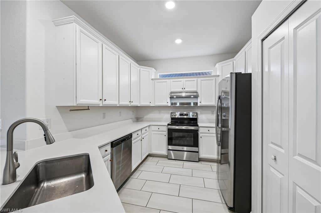2583 Vine Ave, Naples, photo 11