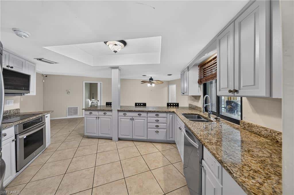 1928 Savona Pkwy, Cape Coral, photo 13