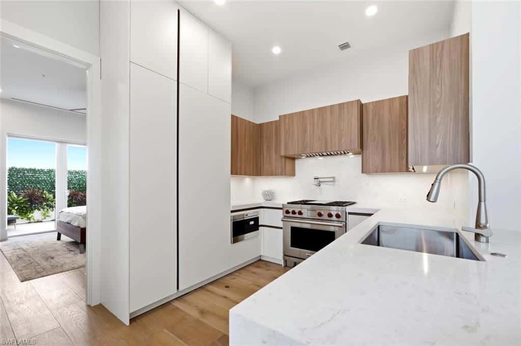 201 8th St S #309, Naples, photo 13