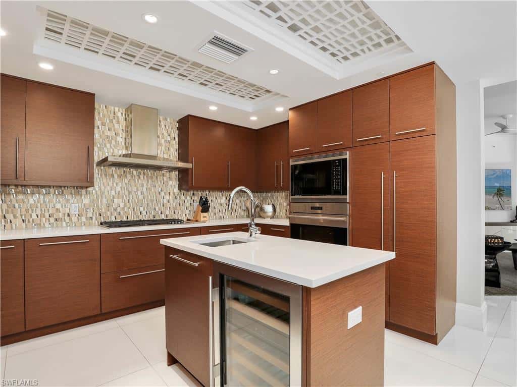 13665 Vanderbilt Dr #301, Naples, photo 6