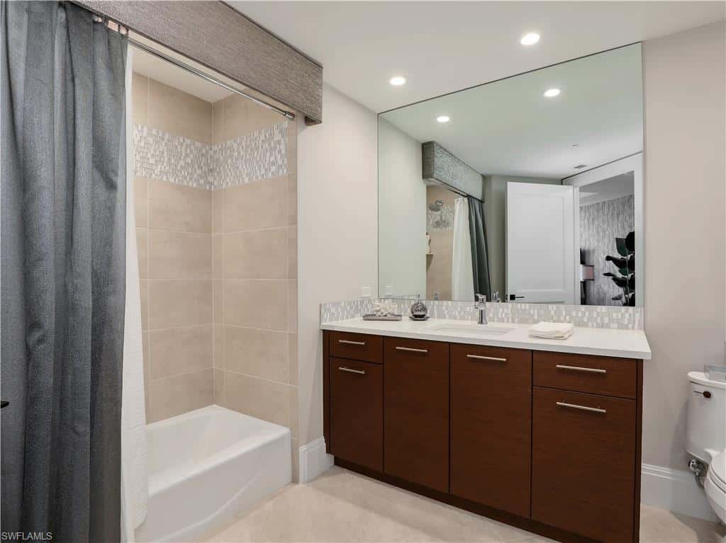 13665 Vanderbilt Dr #301, Naples, photo 26