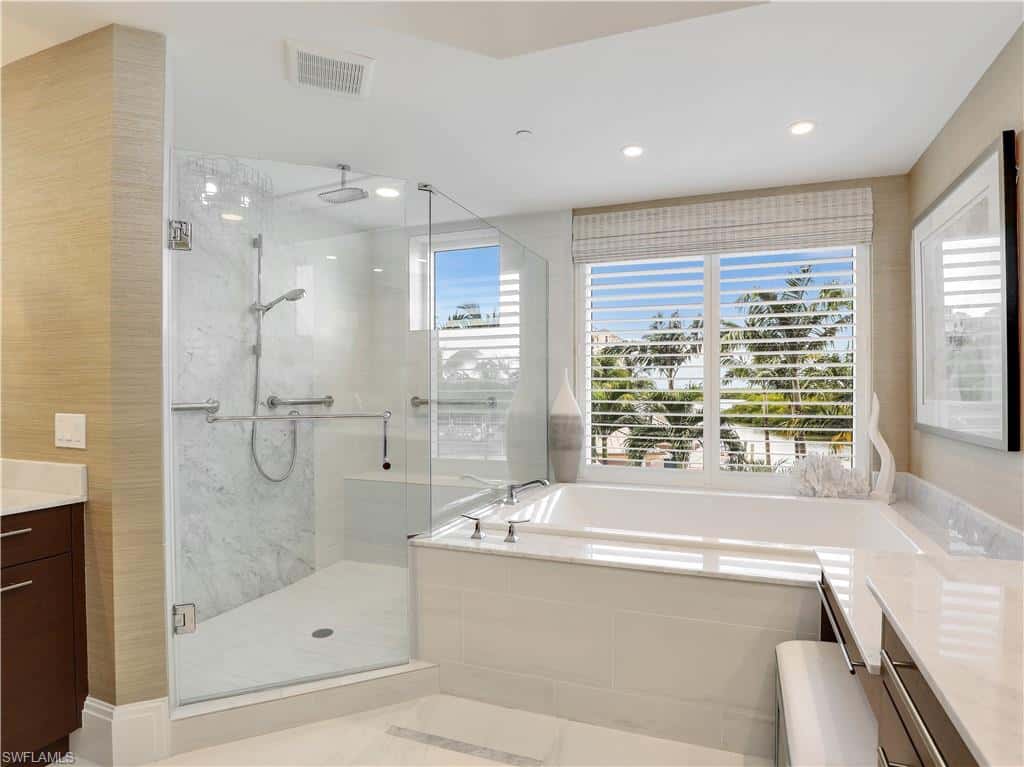 13665 Vanderbilt Dr #301, Naples, photo 20