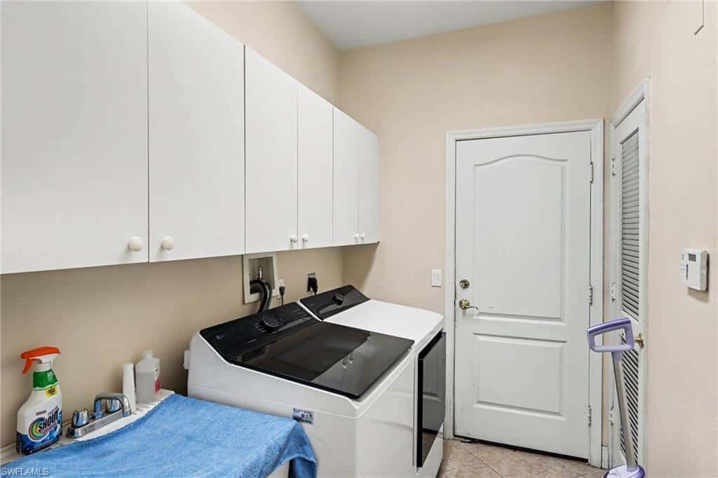 9040 Paseo De Valencia St, Fort Myers, photo 22