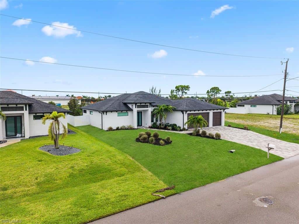 1124 4th Ln, Cape Coral, photo 4