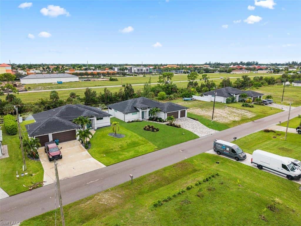 1124 4th Ln, Cape Coral, photo 8