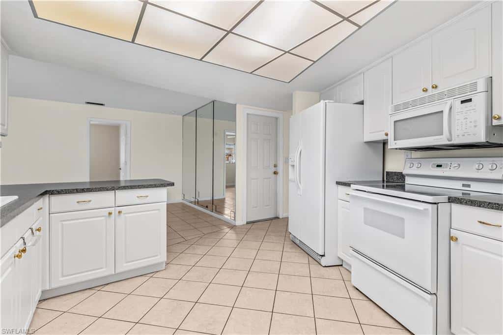 403 33rd Ter, Cape Coral, photo 9