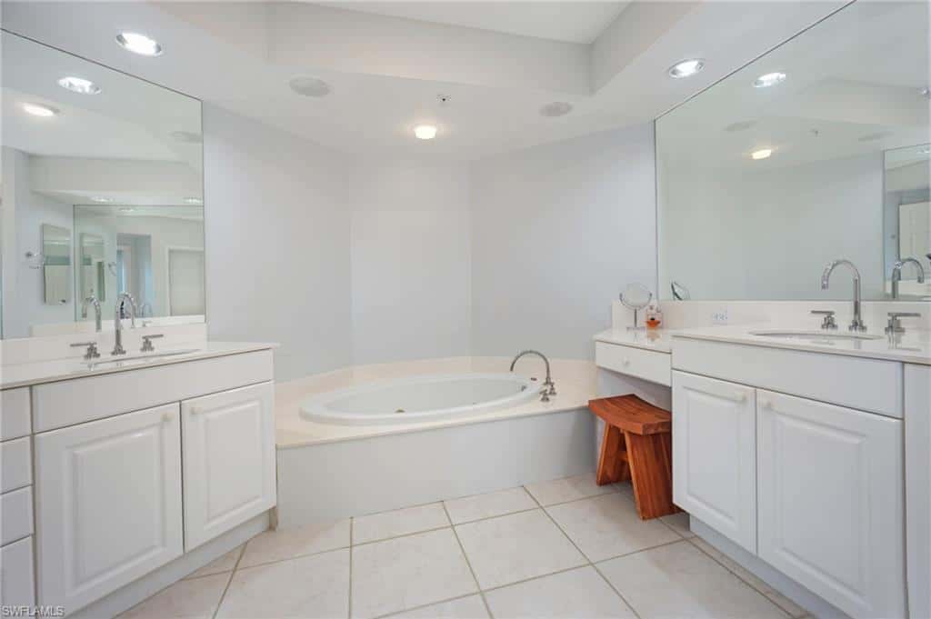 7225 Pelican Bay Blvd #502, Naples, photo 17