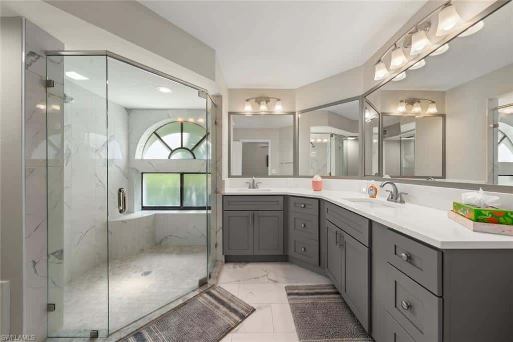 592 Beachwalk Cir #105, Naples, photo 17