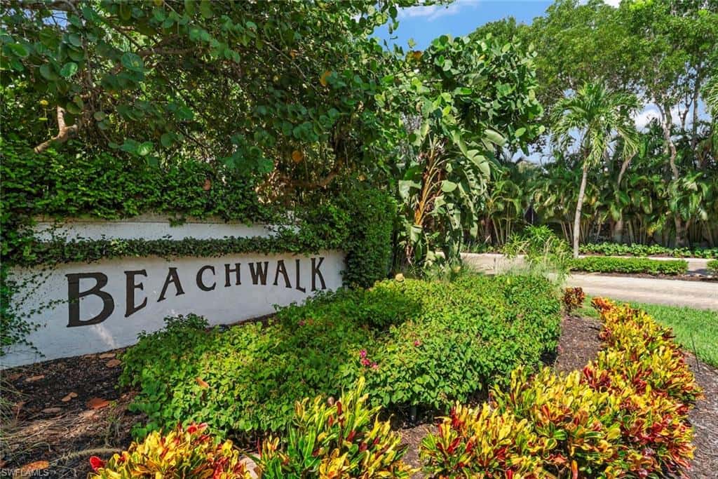 592 Beachwalk Cir #105, Naples, photo 32
