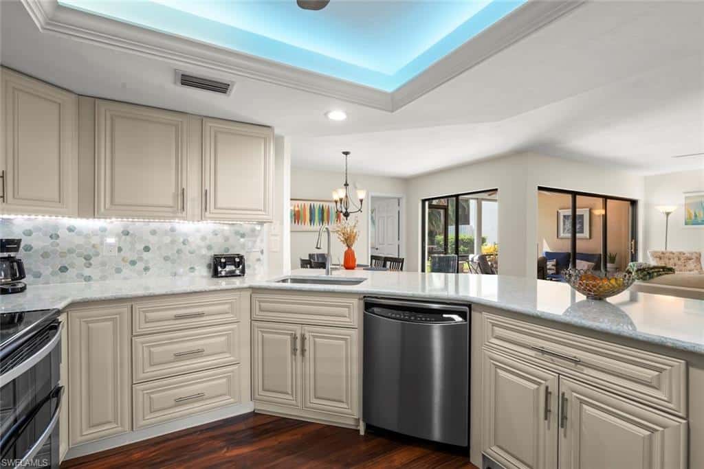 592 Beachwalk Cir #105, Naples, photo 9