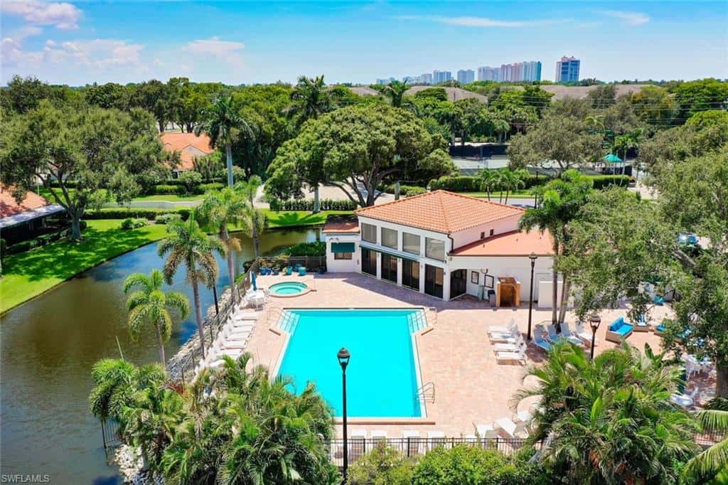 592 Beachwalk Cir #105, Naples, photo 34