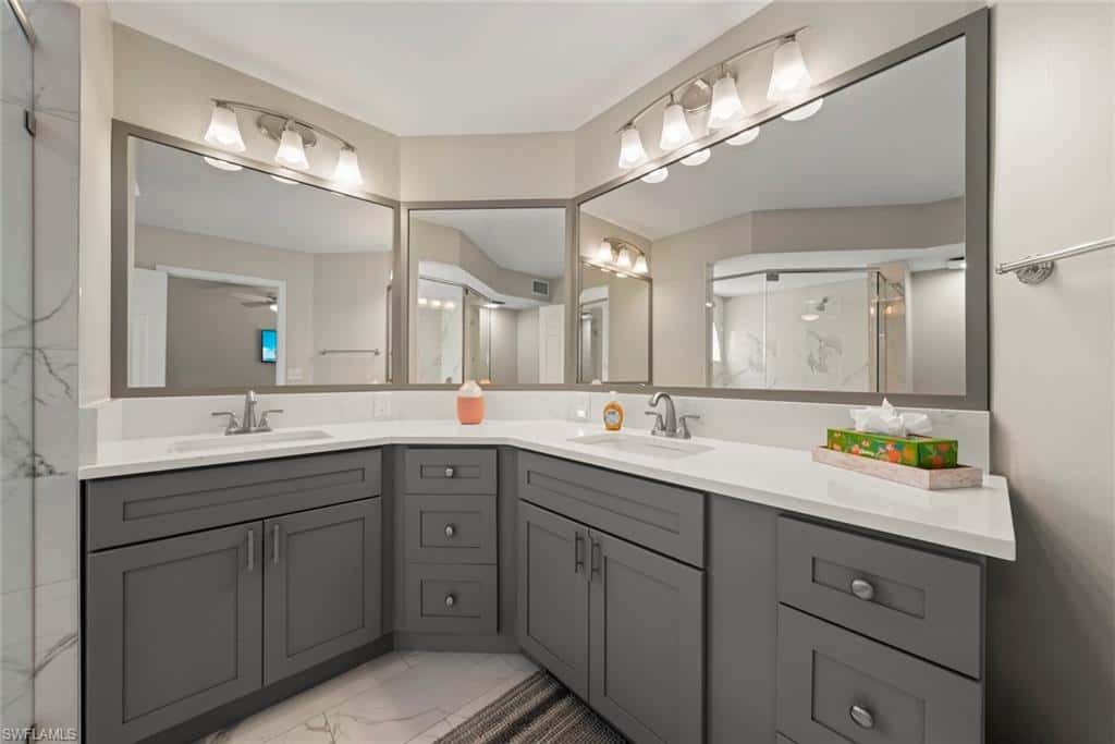592 Beachwalk Cir #105, Naples, photo 18