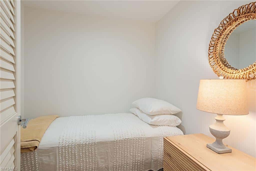 8665 Bay Colony Dr #201, Naples, photo 10