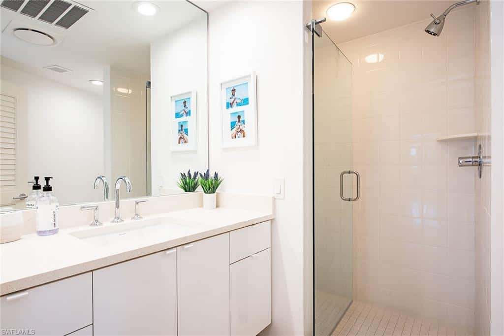 8665 Bay Colony Dr #201, Naples, photo 11