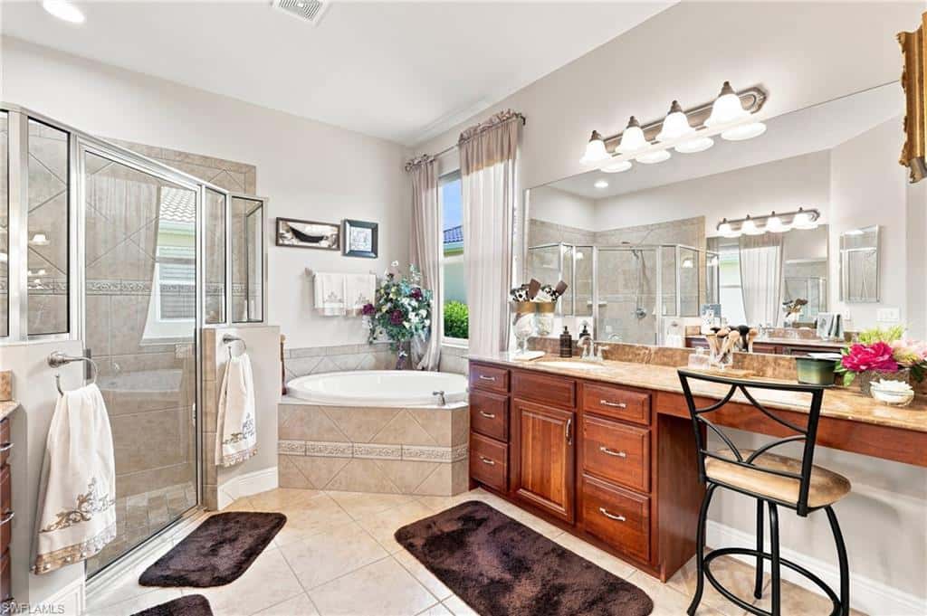 19600 Maddelena Cir, Estero, photo 19