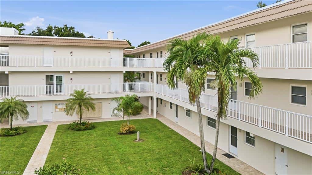 3150 Binnacle Dr #107, Naples, photo 33