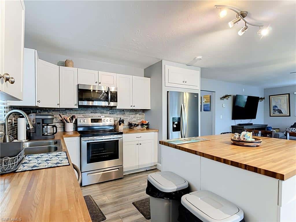 5318 Serenity Cv, Bokeelia, photo 5