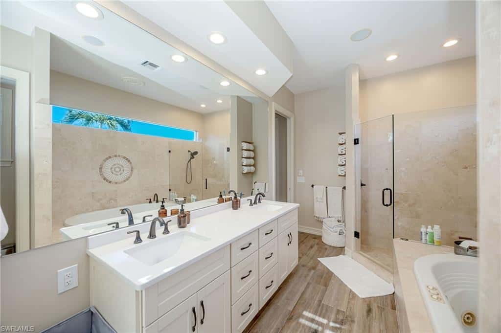 8137 Ronda Ct, Naples, photo 14