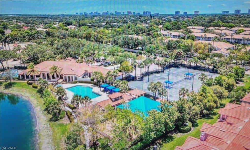 8137 Ronda Ct, Naples, photo 35