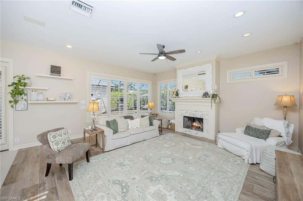 8137 Ronda Ct, Naples, photo 8